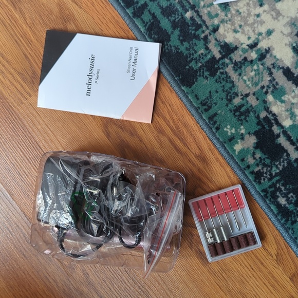 Shellac manicure kit w/ base + top coat - Picture 3 of 4